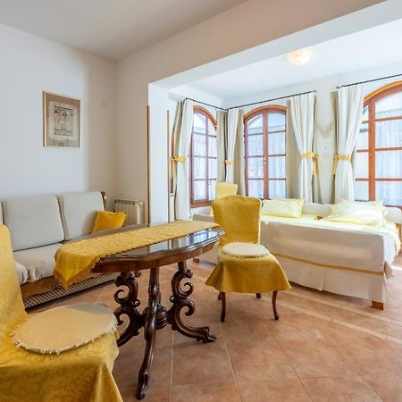 Apartments Villa Mavero Банджоле Экстерьер фото