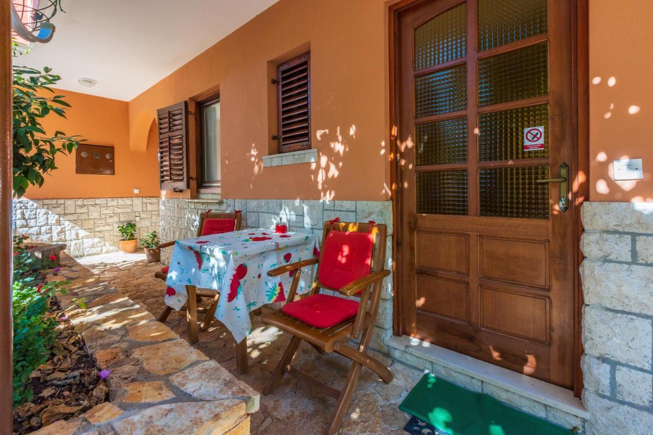 Apartments Villa Mavero Банджоле Экстерьер фото